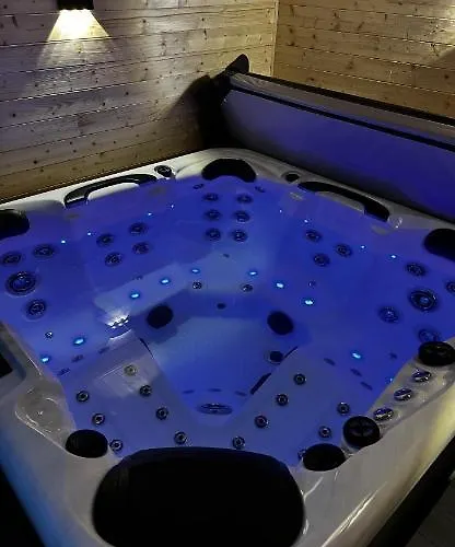 Les De Stanislas Jacuzzi & Appartement *