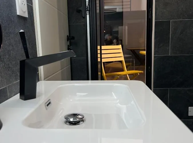 Les De Stanislas Jacuzzi & Appartement *