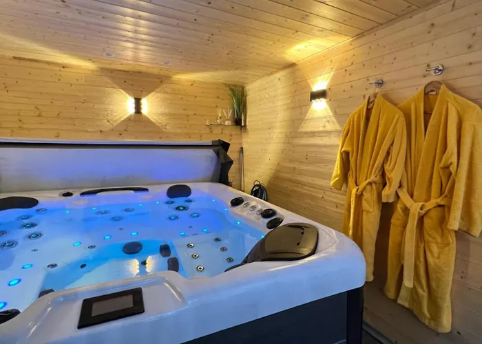 Les De Stanislas Jacuzzi & Appartement